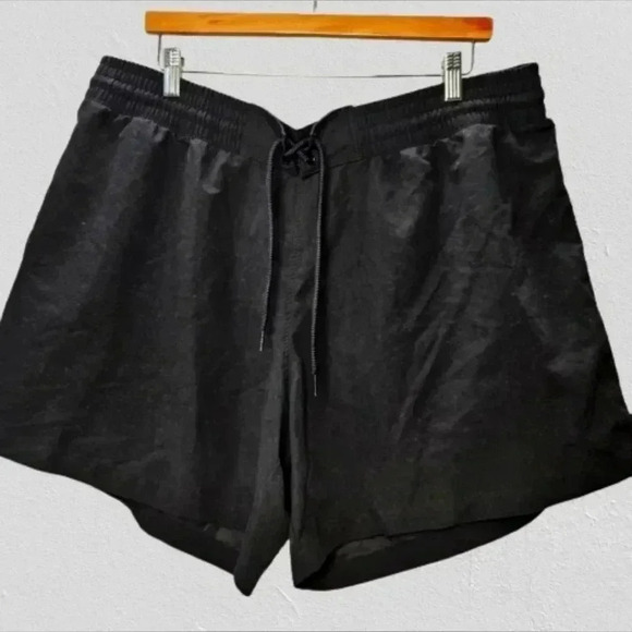 Kona Sol Pants - Kona Sol Women's Plus-sized Black Athletic Shorts